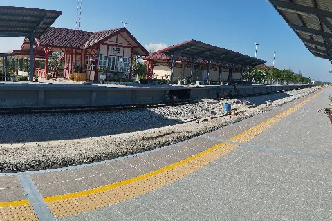 Related to Nong Khang Station