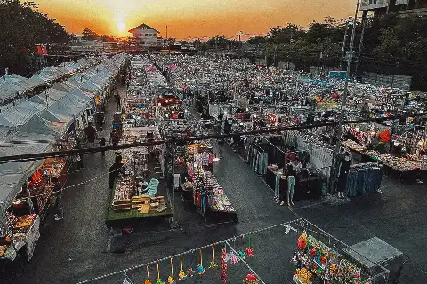 Related to Indy Market Dao Khanong
