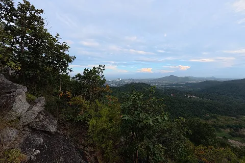 Related to Khao Thong