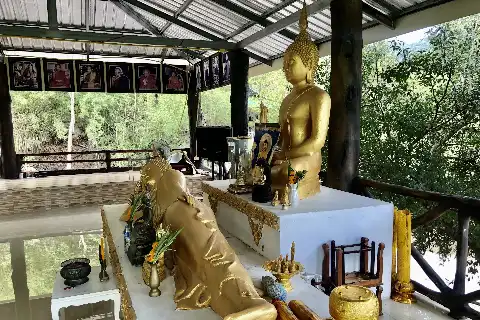 Related to Wat Pa Khao Don Tabaek