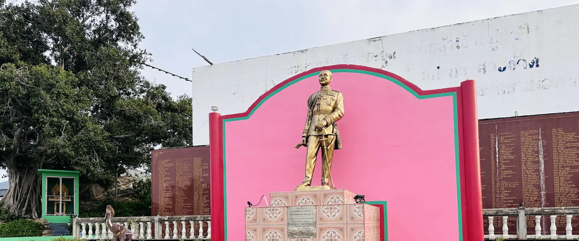 Devotional monument to the Prince of Chumphon at the mapped Khao Takiap shrine